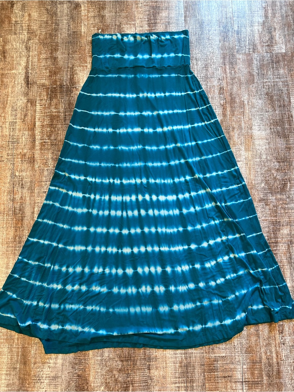 Design History Teal and White Tie-Dye Maxi Skirt
